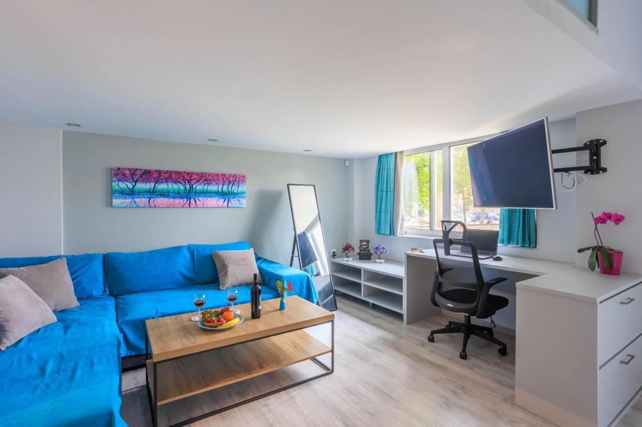 Electra Modern Apartment With Cozy Garden Kandiye Dış mekan fotoğraf